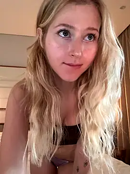 LunaRase live sex cam