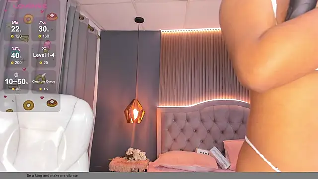 Tiffany__charm_'s cam snapshot