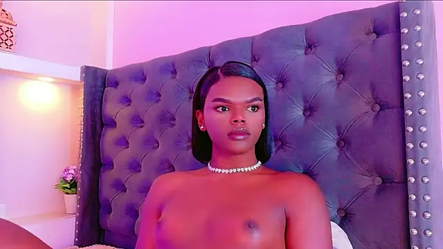 CamiEstrada live sex cam