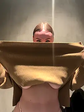 KiraSunshine live sex cam