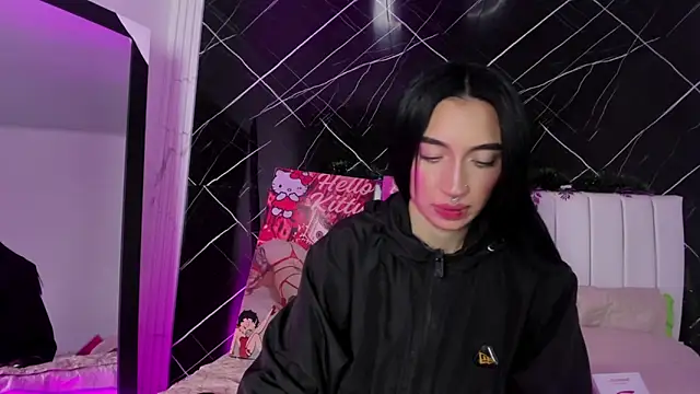 Candy_leilaa3's cam snapshot