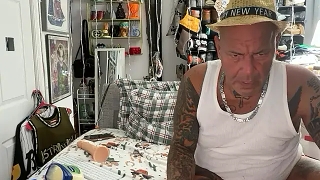 lovetatts64's cam snapshot