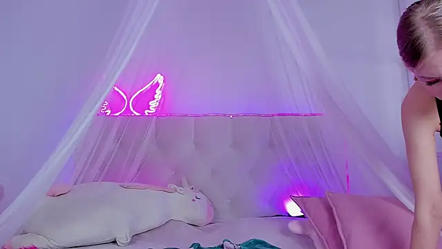 YourWildDestiny live sex cam