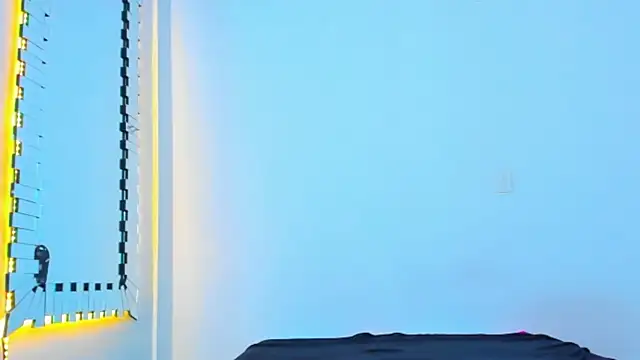 HOT_boy2025 live sex cam