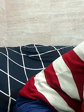 Juliekhan_98 live sex cam