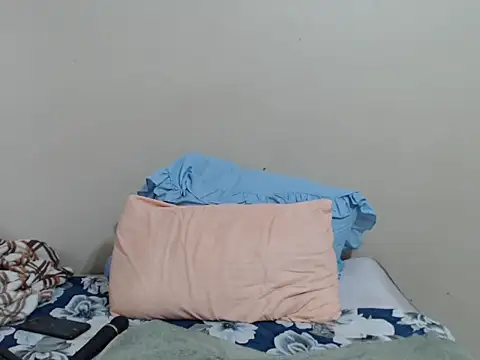 SexyLipss_'s cam snapshot