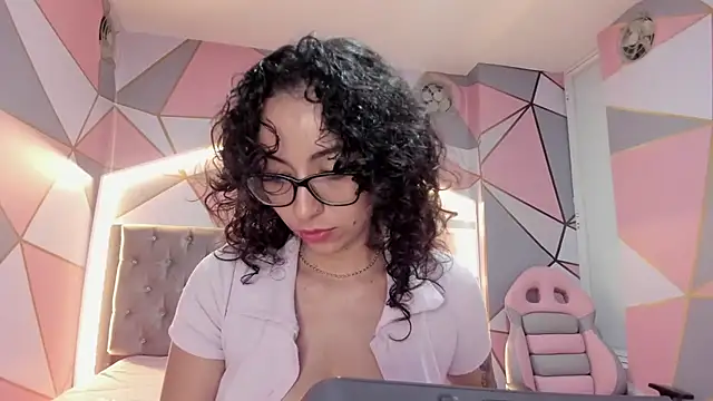 sarah_sluty's cam snapshot