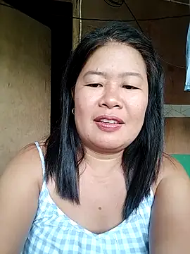 Lovelywoman43's cam snapshot