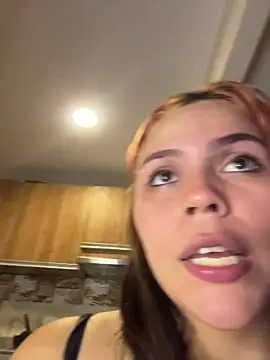 Chloemercury's cam snapshot