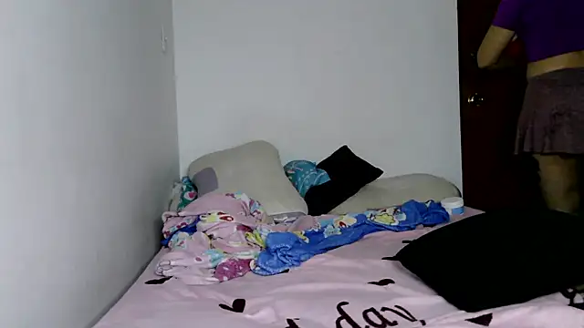 luxandracon23's cam snapshot