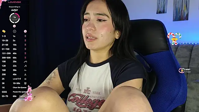 ZaraDames_'s cam snapshot