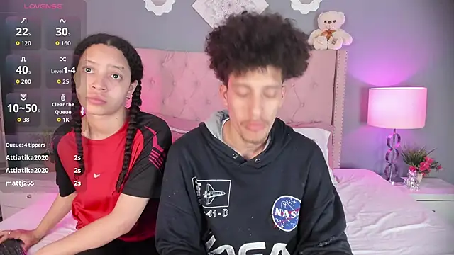 Joe_And_Emma's cam snapshot