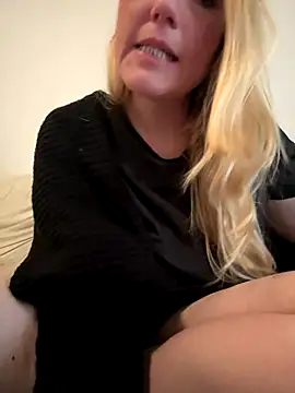 MoniqueLaFee's cam snapshot