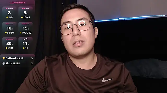 andrewmhilton_'s cam snapshot