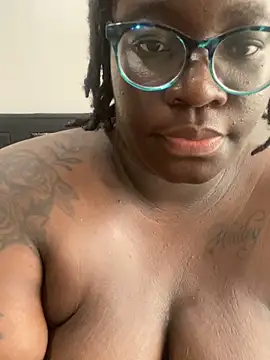 Toomuch_Squirt live sex cam