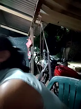 Lily-o's cam snapshot