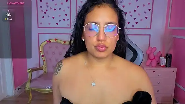 tamara_brown_t's cam snapshot