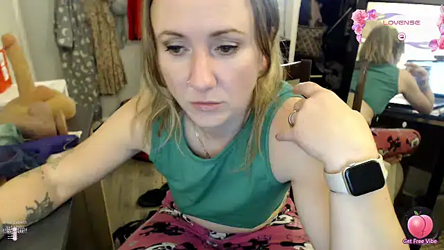 alluringpixie's cam snapshot