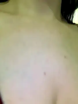 LuxBrunette_'s cam snapshot