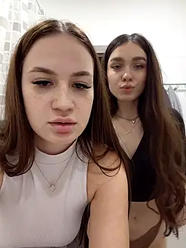 MayaGlow's cam snapshot