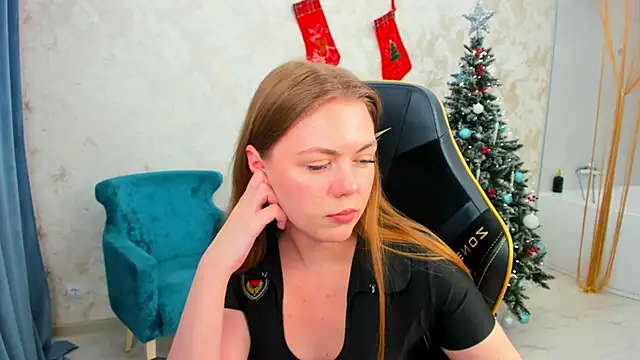 Strawberrye's cam snapshot