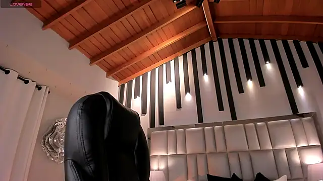 ValeriaRiveraX's cam snapshot