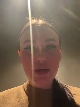 KiraSunshine's cam snapshot