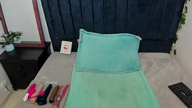 alaha_evans's cam snapshot