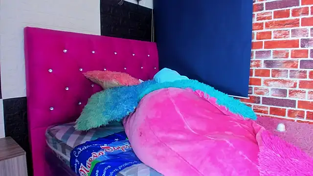 Nyra_Rose live sex cam