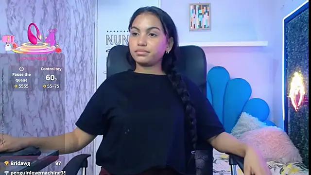 valeria_martinez19's cam snapshot