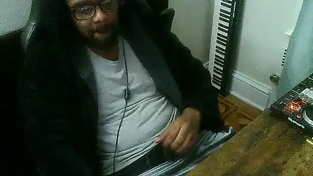 MrUnintentional's cam snapshot