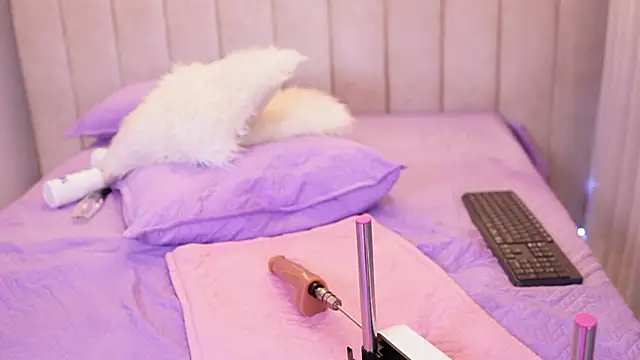 emyli_sw_'s cam snapshot