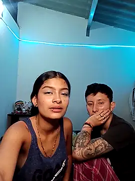 Mei_and_Gaby's cam snapshot