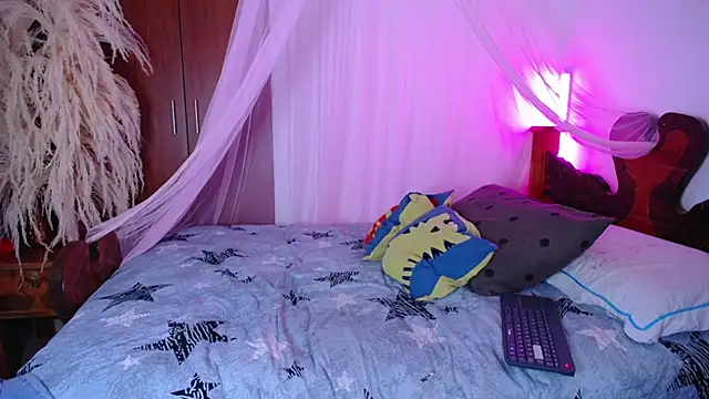 mishelolaya_'s cam snapshot