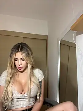 mi_suk11's cam snapshot