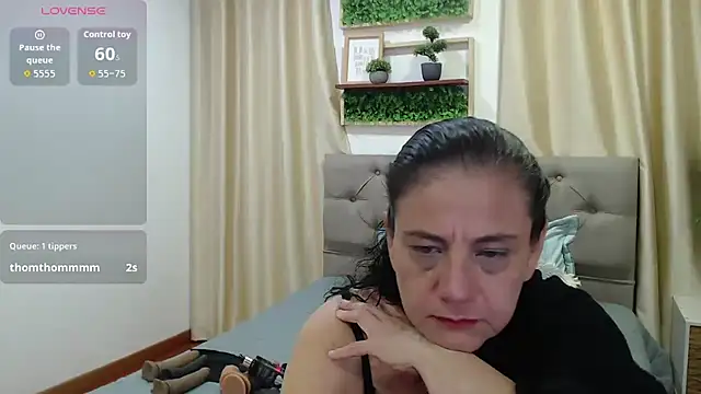 sasi_luna's cam snapshot