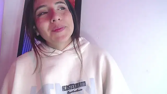 Bonnali_lune's cam snapshot