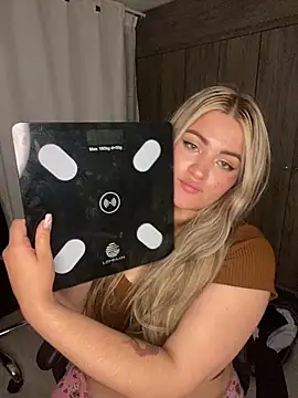 Luna_volk_'s cam snapshot