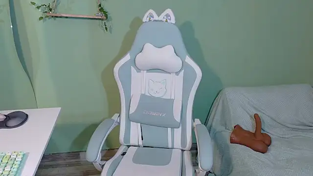 Emerald_Sparkles_'s cam snapshot