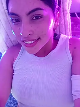 Fox_Roxxan's cam snapshot