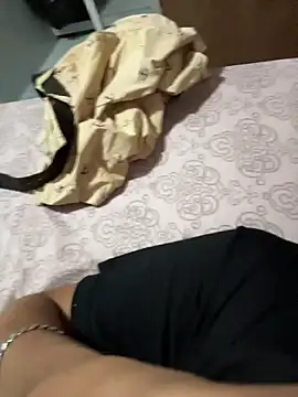 MrLeoLatino live sex cam