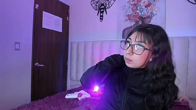 Isabella_Crofts's cam snapshot