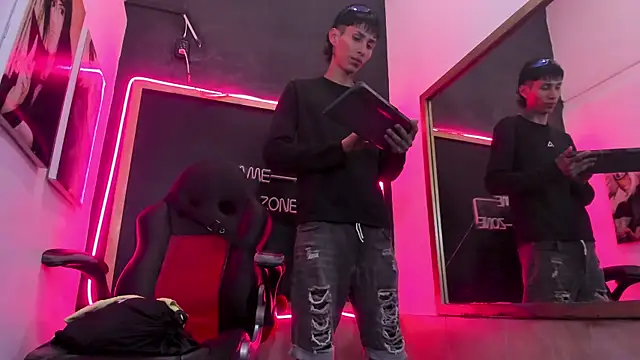 Daniel_Deluc77's cam snapshot