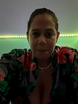 PrettyKittyMia's cam snapshot