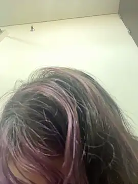 sukulaurens's cam snapshot