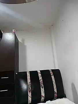 valenpaisita2123 live sex cam