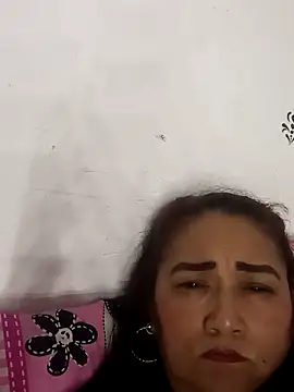 linda_luna29's cam snapshot