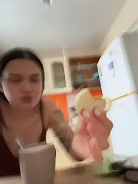 MiraReach live sex cam