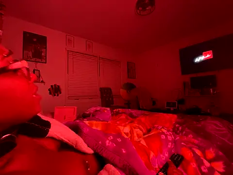 VixenCapri's cam snapshot