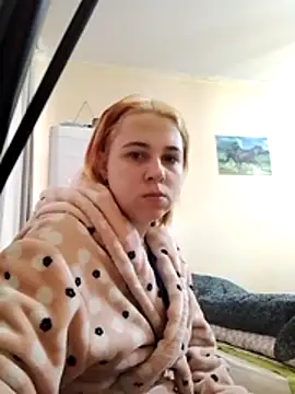 Gussie_Bridie's cam snapshot